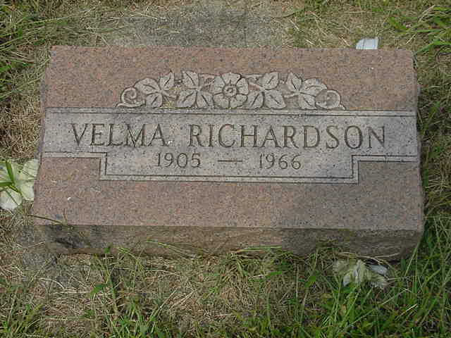 Velma L Richards