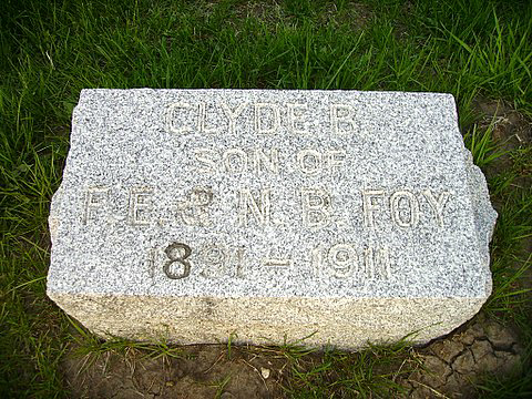 Leon Cemetery - Clyde B. FOY son of Fern B FOY