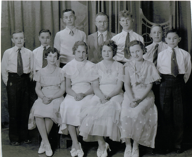 1934 Tampico 8th Grade Class