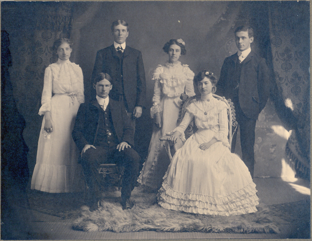 1902 THS Grad Class